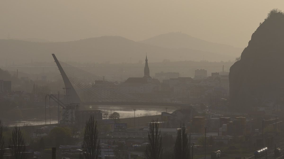 Počasí v ČR dnes opět negativně ovlivní saharský prach